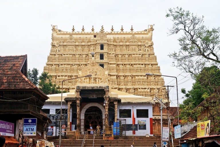 Padmanabhaswamy-temple-1024x685